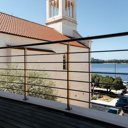 Armerun Heritage Hotel & Residences Σίμπενικ Εξωτερικό φωτογραφία