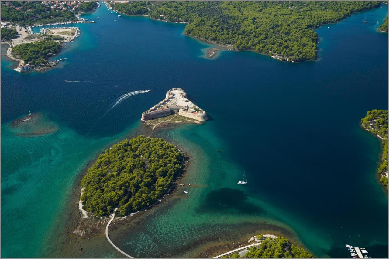 Armerun Heritage Hotel & Residences Σίμπενικ Εξωτερικό φωτογραφία