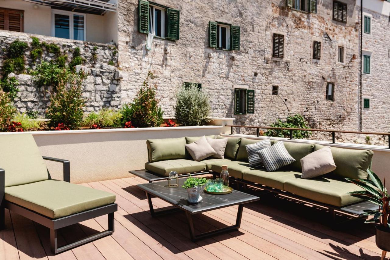Armerun Heritage Hotel & Residences Σίμπενικ Εξωτερικό φωτογραφία