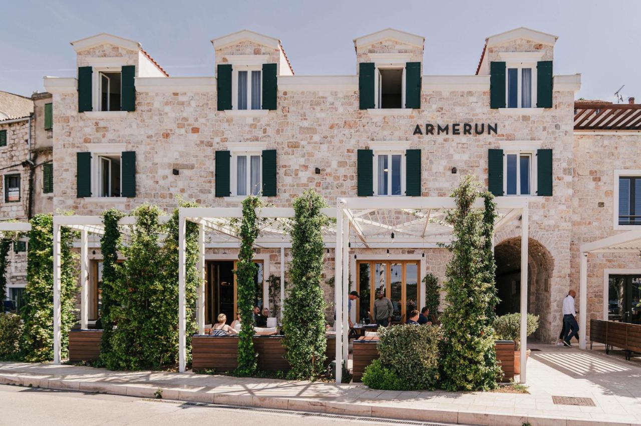 Armerun Heritage Hotel & Residences Σίμπενικ Εξωτερικό φωτογραφία
