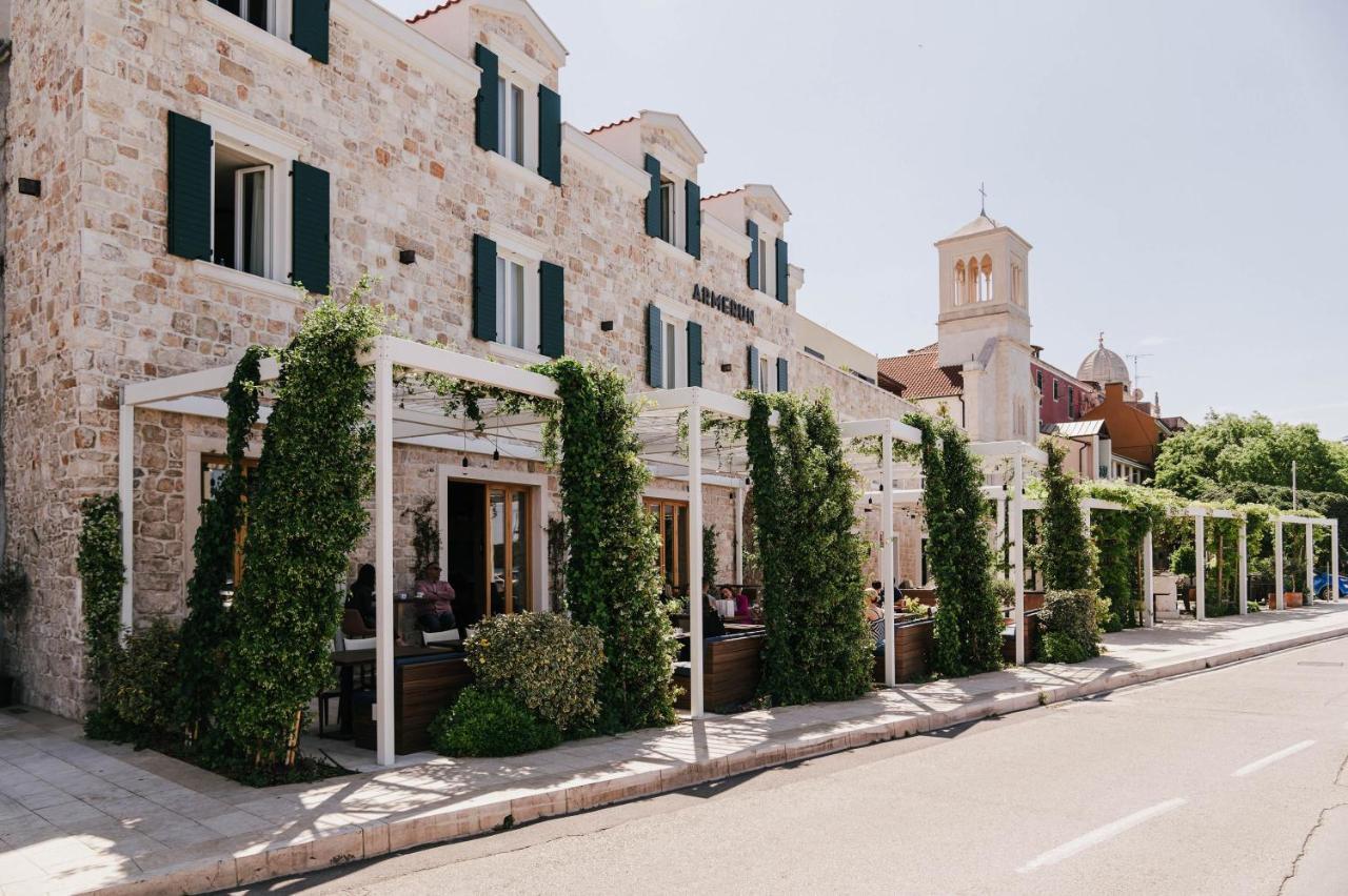 Armerun Heritage Hotel & Residences Σίμπενικ Εξωτερικό φωτογραφία