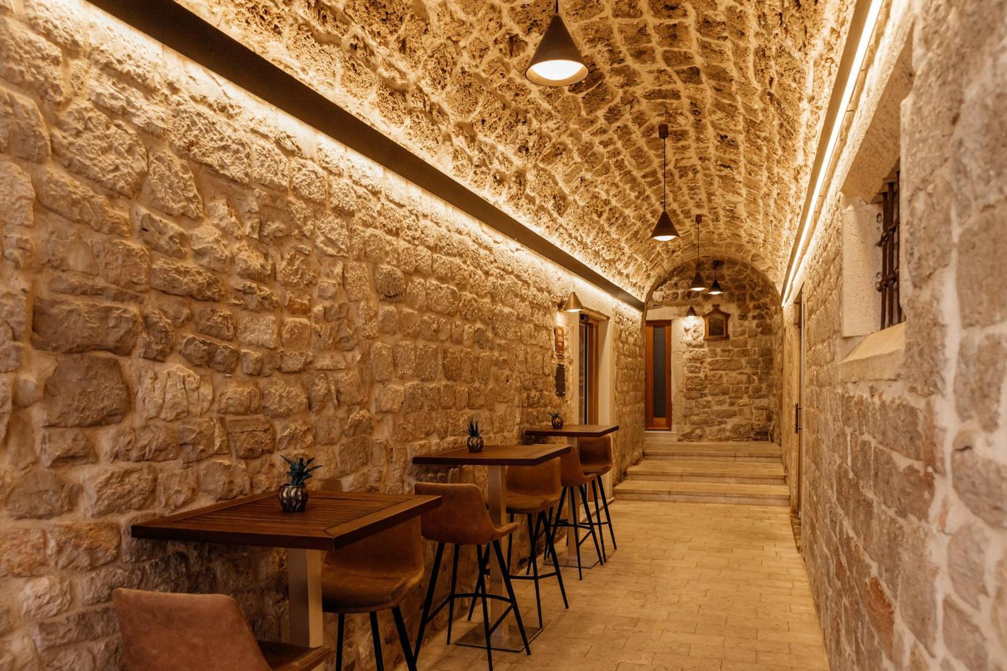 Armerun Heritage Hotel & Residences Σίμπενικ Εξωτερικό φωτογραφία