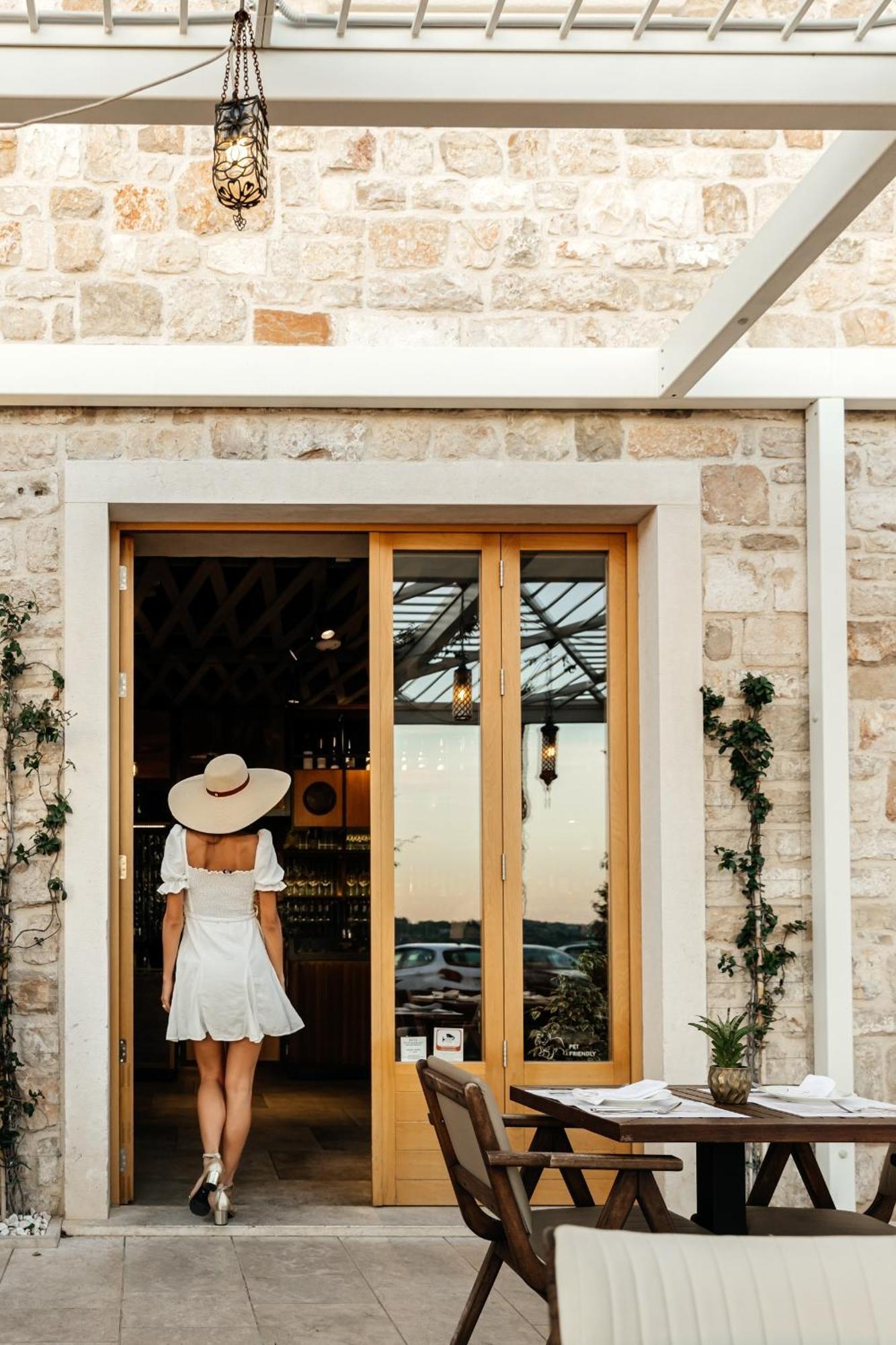 Armerun Heritage Hotel & Residences Σίμπενικ Εξωτερικό φωτογραφία
