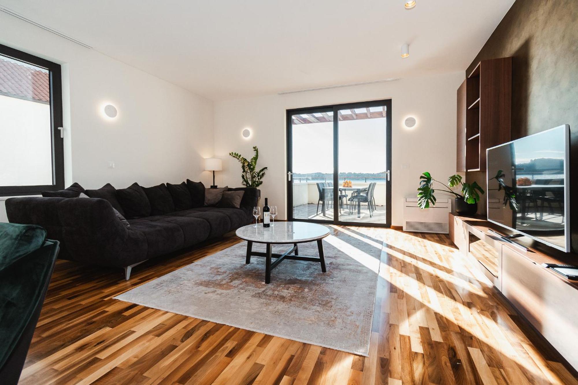 Armerun Heritage Hotel & Residences Σίμπενικ Δωμάτιο φωτογραφία