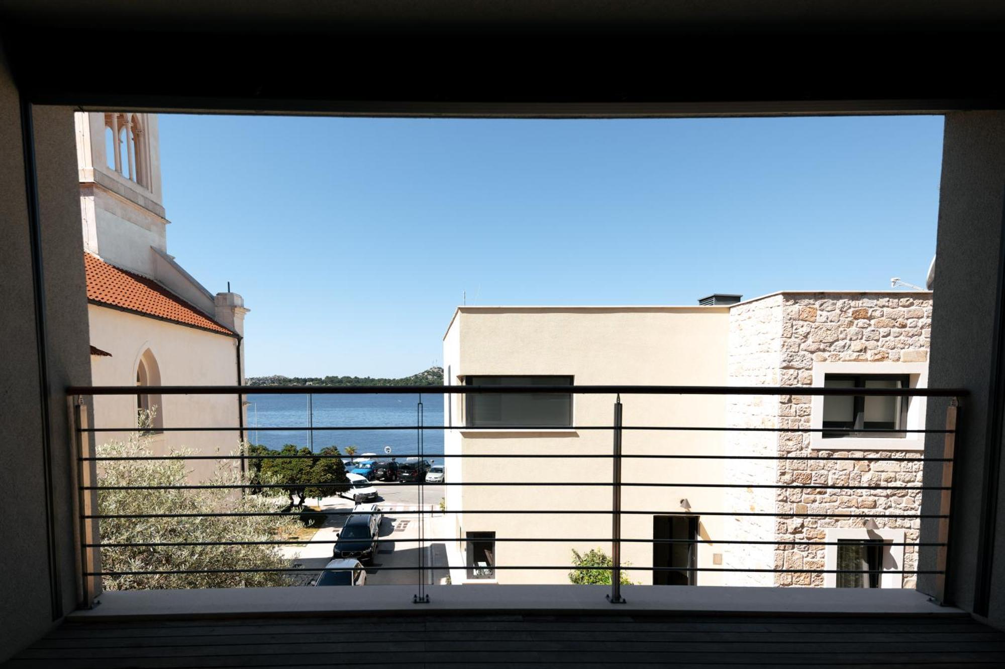 Armerun Heritage Hotel & Residences Σίμπενικ Εξωτερικό φωτογραφία